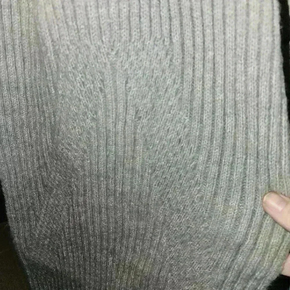 Calvin Klein Grey 85x12 inch Scarf NWT - Picture 2 of 10